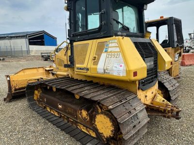 Komatsu atras Komatsu atras