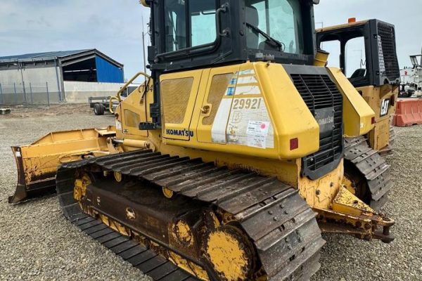 Komatsu atras Komatsu atras